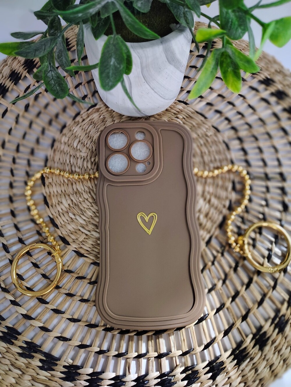 Brown Heart iPhone 16 Pro Silicone Case - Picture 2 of 3